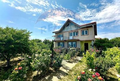 Casă cu 7 camere în Singureni