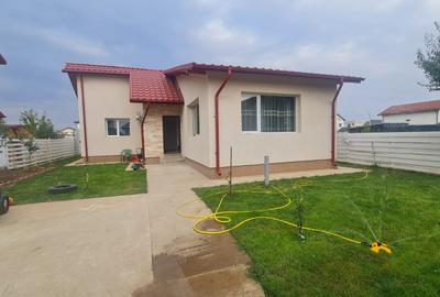 Casă individuală cu 3 camere în Berceni