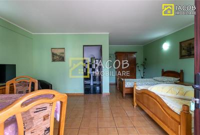 Pensiune cu 15 camere de cazare, restaurant, corpuri administrative, terenuri cu - 28