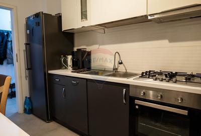 Vanzare apartament 3 camere, decomandat spatios si luminos, Dobroesti - 3