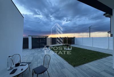 Vila de lux cu piscina incalzita de vanzare in Mosnita Noua | 4 camere - 32