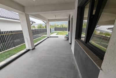 Casa la cheie, Hemeius - 9