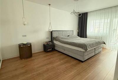 Apartament cu 3 camere decomandat, mobilat în Unirii