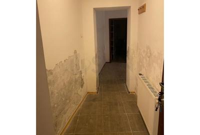 REA1018438 Apartament 4 Camere de Vanzare Principate Unite Sector 4 - 3