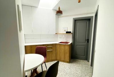 3 camere – Piața Victoriei, etaj 3/3, 50 mp, prima închiriere, 10 min metrou - 5