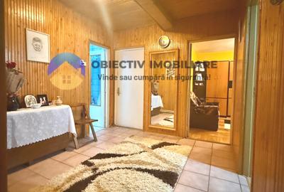 Apartament cu 3 camere decomandat în Precista