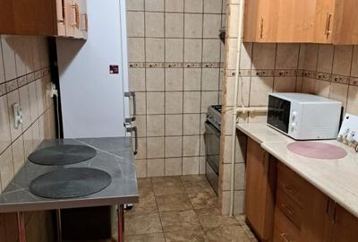 Proprietar ofer pentru Inchiriat Apartament 2camere decomandat complet mobilat s - 10