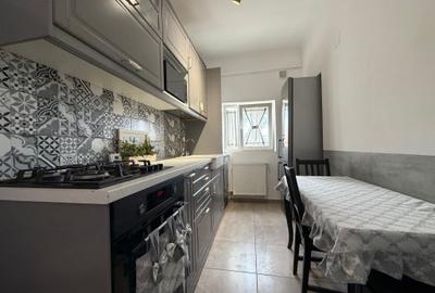 Apartament cu 3 camere decomandat în Aviatorilor