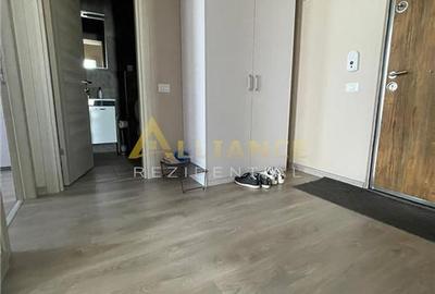 Apartament cu 3 camere sectorul 4 - 8