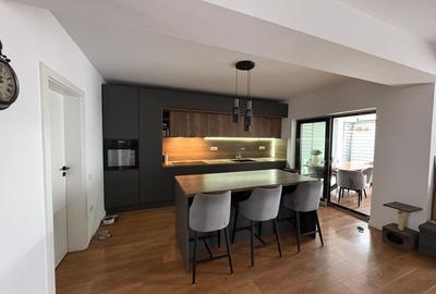 Casă individuală cu 6 camere în Berceni