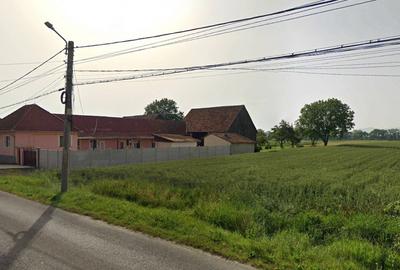 Teren la strada principala in centrul cartierului Stupini - 1