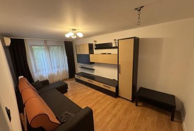 De Închiriat: Apartament 3 Camere la Metrou Brâncoveanu - 1