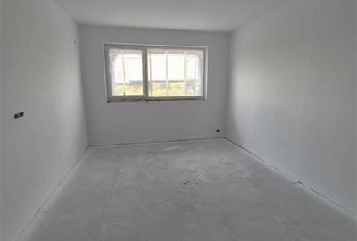 Apartament cu 2 camere decomandat în Berceni