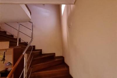 Casă de vânzare Iași-Capăt Cug-Valea Adâncă, la do - 15
