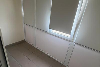 3 camere mobilat utilat etaj 3/4,metrou 1 decembrie la 5 minute - 15