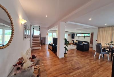 Vila spațioasă și recent renovată în Ghiroda! - 50
