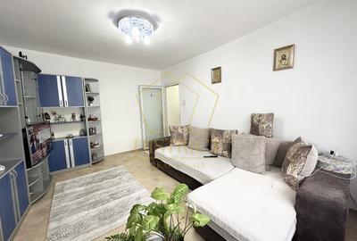 Apartament cu 2 camere semidecomandat, mobilat în Girocului
