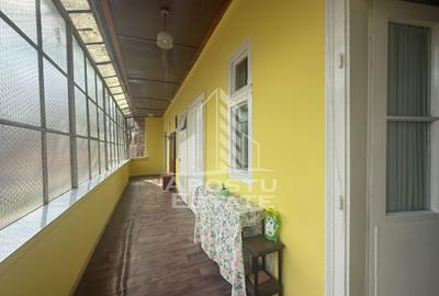 Casa cu 4 camere de vanzare in zona Iosefin - Gara Timisoara - 1