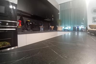 Casă cu 3 camere în Central