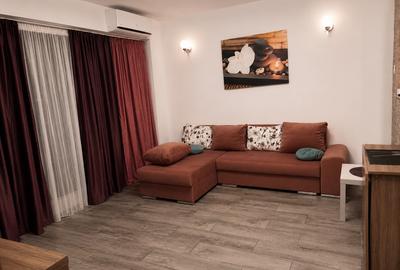 Apartament cu 2 camere semidecomandat, mobilat în Faleza Nord