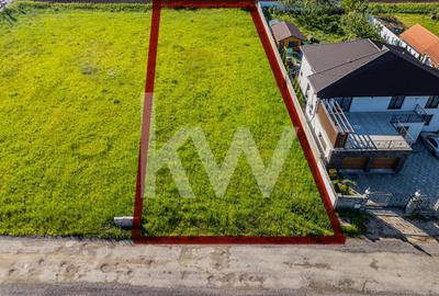 Teren Construcții intravilan de 1273 mp, în Cristian