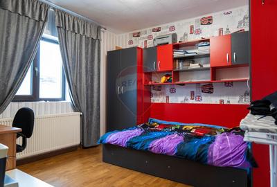 Vilă cu piscină –ideală pentru familie sau pensiune, Bacu-acces A1/A0 - 29