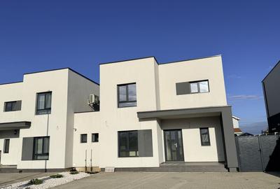 Duplex cu 5 camere în Dumbrăvița