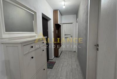 Apartament cu 3 camere decomandat, mobilat în Metalurgiei