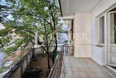 Apartament cu 4 camere semidecomandat în Moșilor