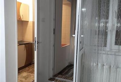 De inchiriat garsoniera utilata si mobilata, in zona Grivitei, Brasov - 17