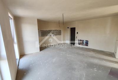 Apartament cu 2 camere semidecomandat în Mărăști