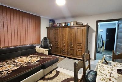 Apartament cu 2 camere semidecomandat în Periferie