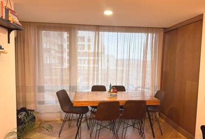 Apartament cu 3 camere semidecomandat în Pipera