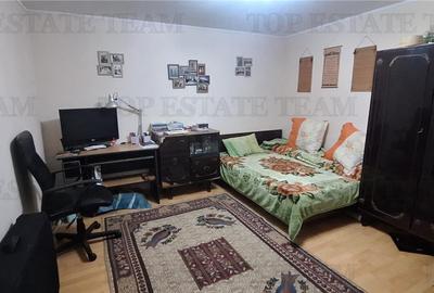 Casa  spatioasa cu 5 camere si curte proprie in Zona Bratianu, Constanta - 1