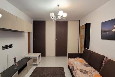Apartament cu 3 camere semidecomandat, mobilat în Gorjului