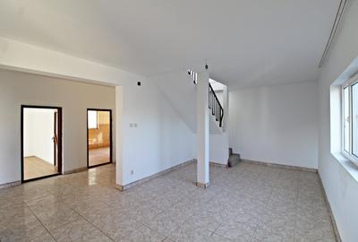 Vila P + M cu deschidere dubla, la DN si strada secundara - 3