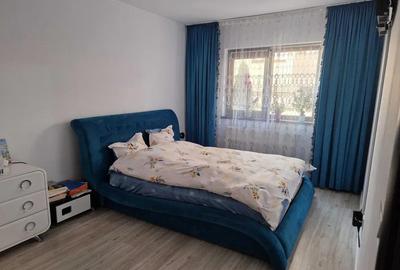 Apartament cu 3 camere decomandat în Valea Lupului