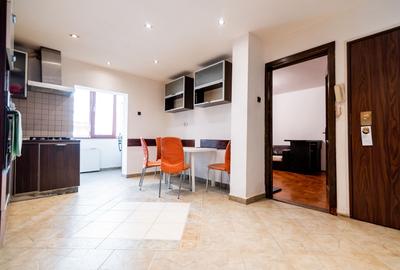 Apartament cu 3 camere decomandat în Dacia