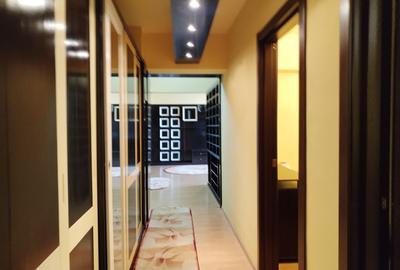 3 camere lux Universitate - KFC - 10