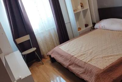 Apartament cu 3 camere decomandat în Drumul Taberei