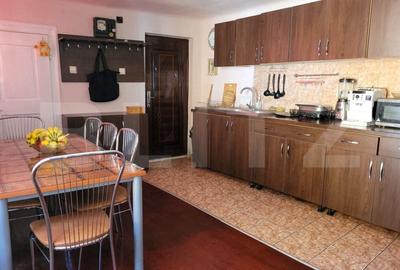Casa Piata Sfatului compusa din apartament 3 camere, garsoniera, pod mansardabil - 4