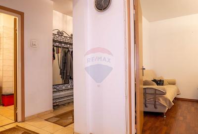 Apartament cu 3 camere decomandat  - Soseaua Pantelimon - 12