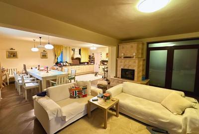 Vilă cu 10 camere P+2E+M 400 M² utili 2800 M² Teren Comandau - 3