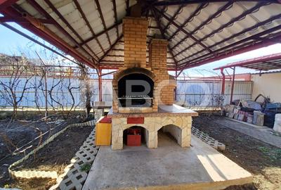 Casa individuala de inchiriat garaj pivnita curte generoasa Strand II - 15