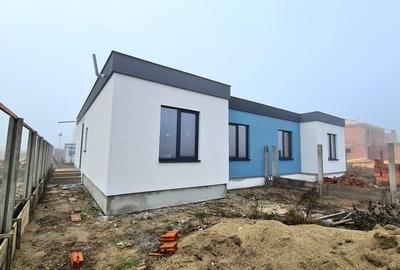 Duplex cu 3 camere în Moșnița Nouă