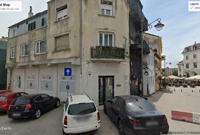 Spatiu comercial parter  amplasat pe colt suprafata constr. 50 mp + 50mp subsol. - 1