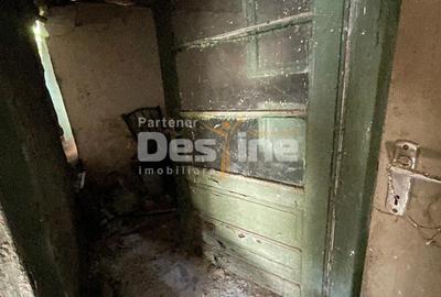 CASĂ + TEREN 385 MP | GARAJ | ZONA PETRICANI – GHERGHITEI | BUCUREȘTI - 14