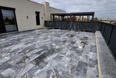 Penthouse cu 3 camere decomandat în Drumul Taberei