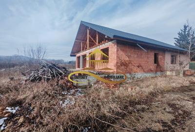 Casa de vanzare in Luncani - 1