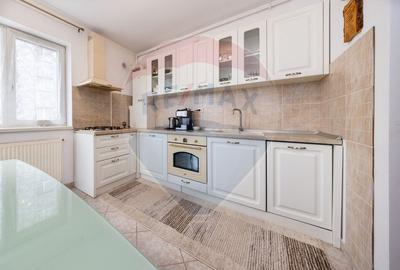 Apartament cu 2 camere semidecomandat, mobilat în Sânpetru